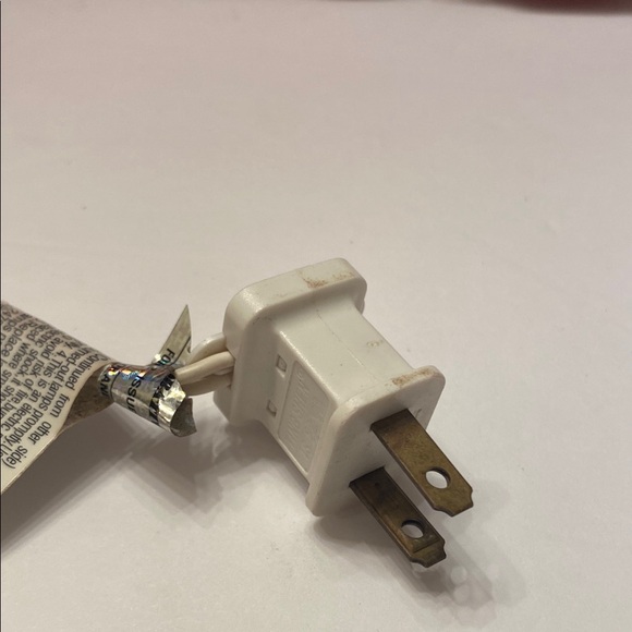 Vintage Red and Green Season's Greetings Sign - Picture 2 of 10